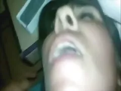 Le jeune homme est en avance sur la petite amie video porno gratuit français avec une autre.