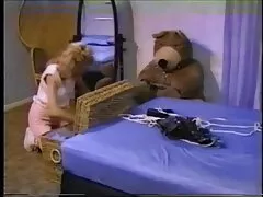 Elle a mis un mamelon russe au bord de la piscine et a film x streaming vf finalement couvert son visage.
