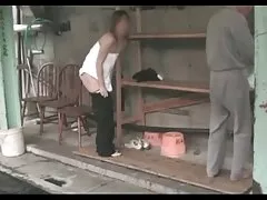 Maison brune avec de gros seins dans la film porno français mature cuisine